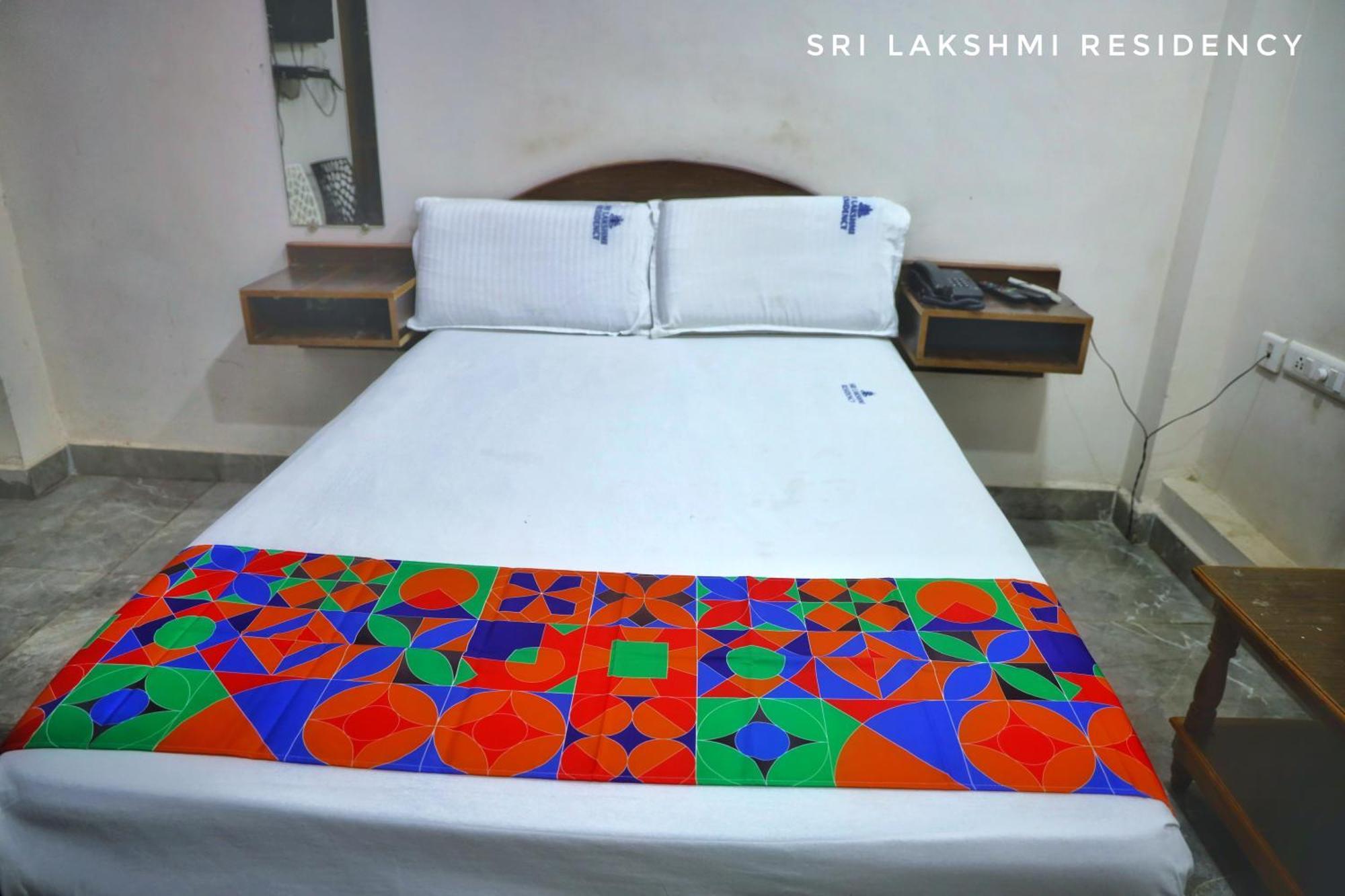 Sri Lakshmi Residency Hotel Tirupati Exterior photo
