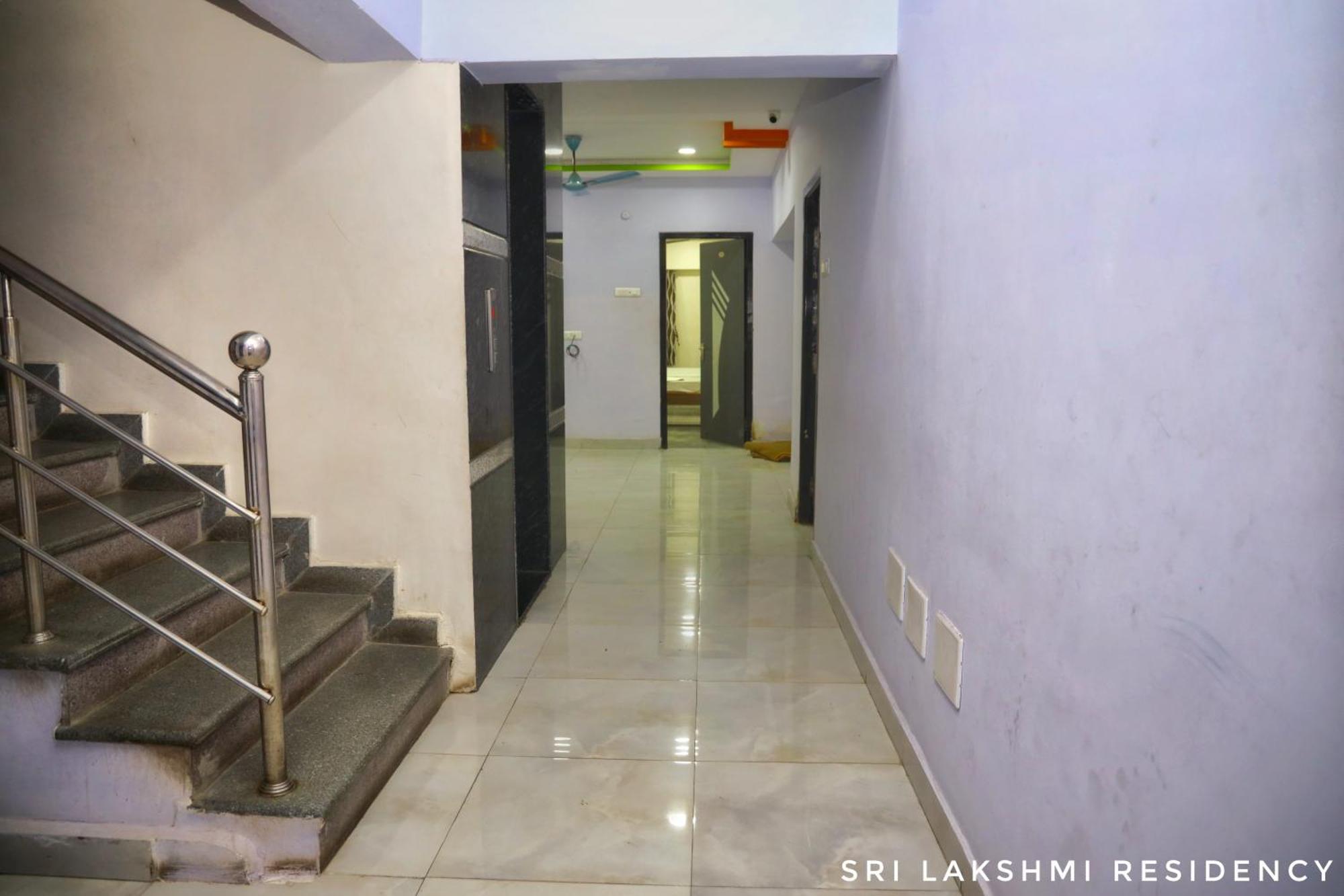 Sri Lakshmi Residency Hotel Tirupati Exterior photo
