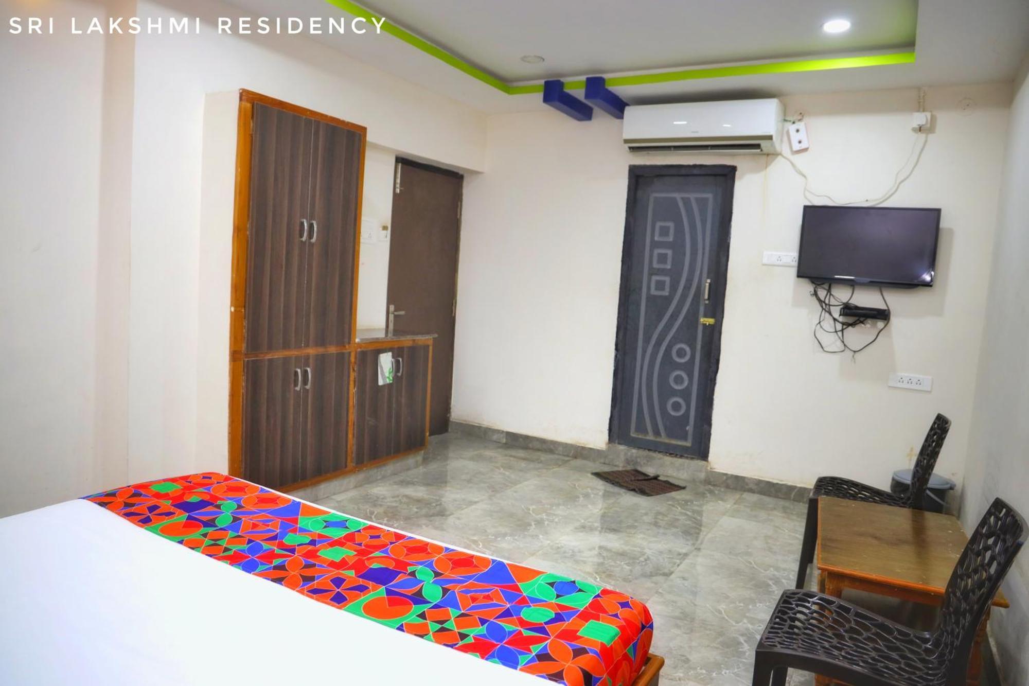 Sri Lakshmi Residency Hotel Tirupati Exterior photo