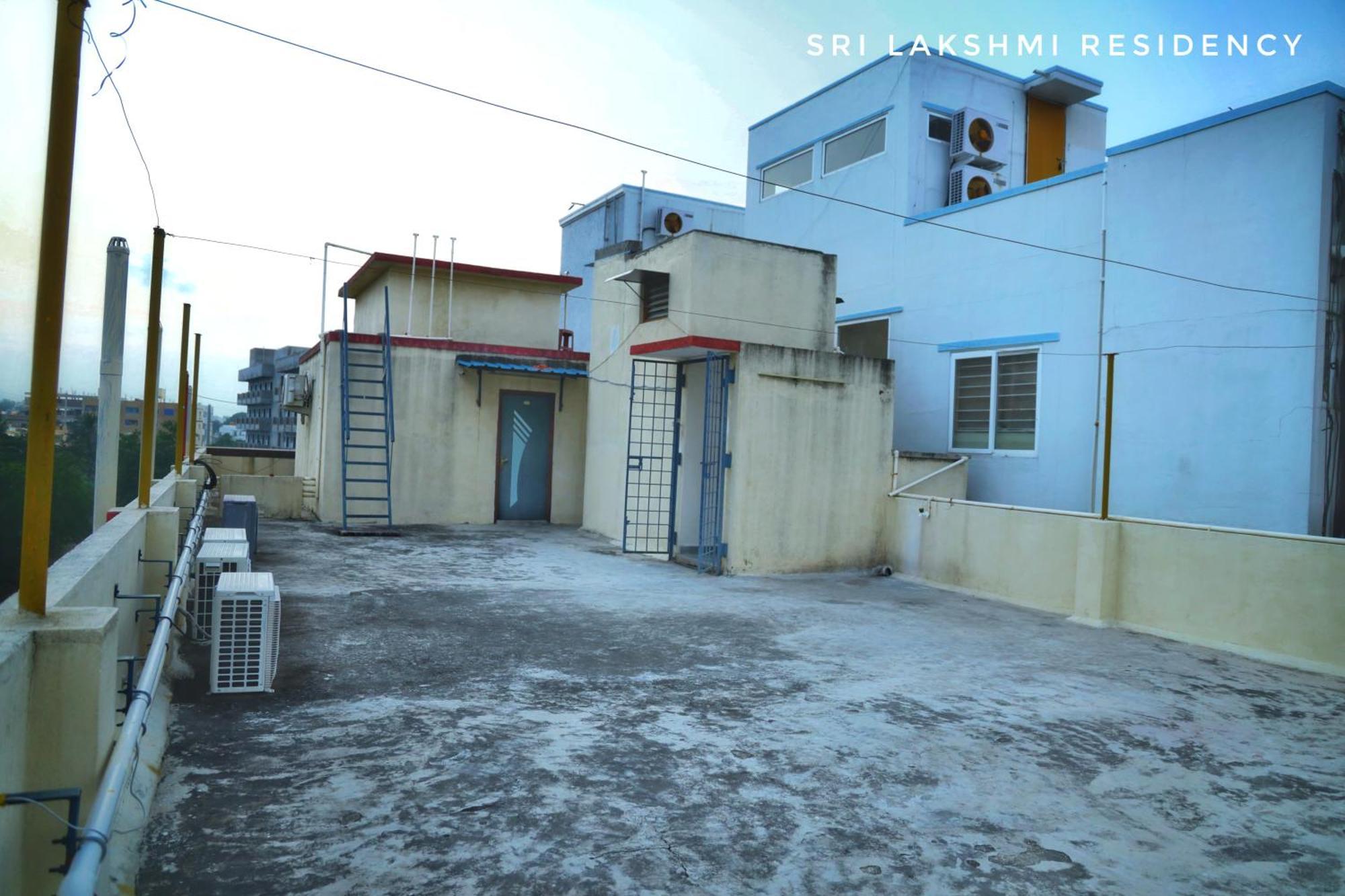 Sri Lakshmi Residency Hotel Tirupati Exterior photo